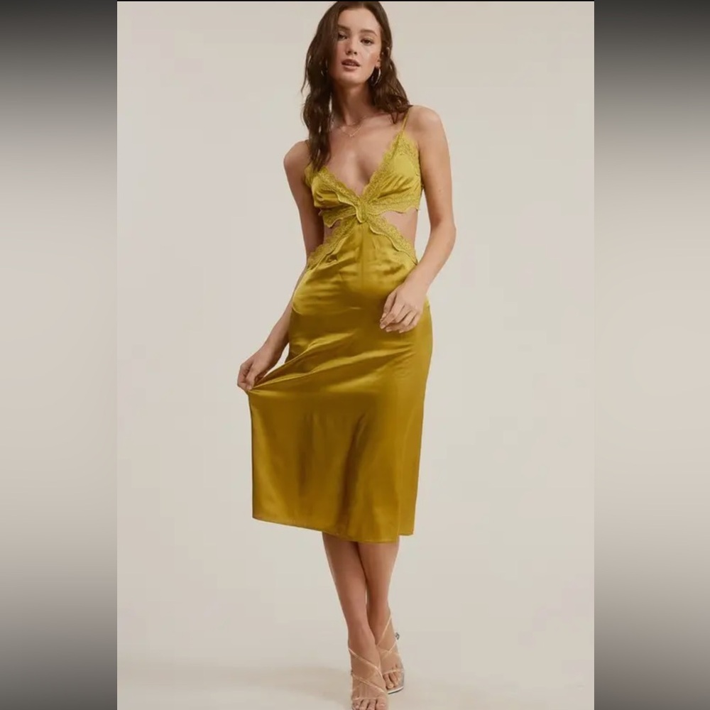 763. Satin lace cut-out midi dress in chartruesse